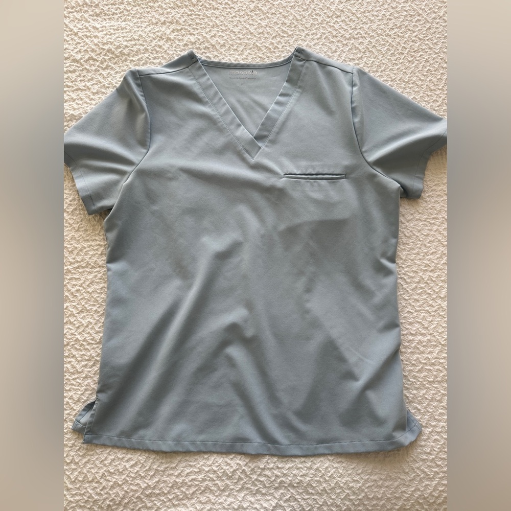 women’s scrub top